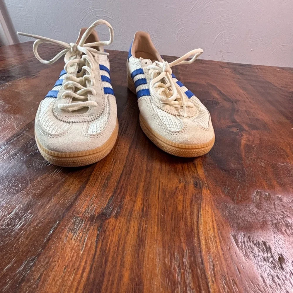 Adidas Handball Spezial Cream Blue Knit Suede Sneakers Mens 6 Womens 7.5 JS3865